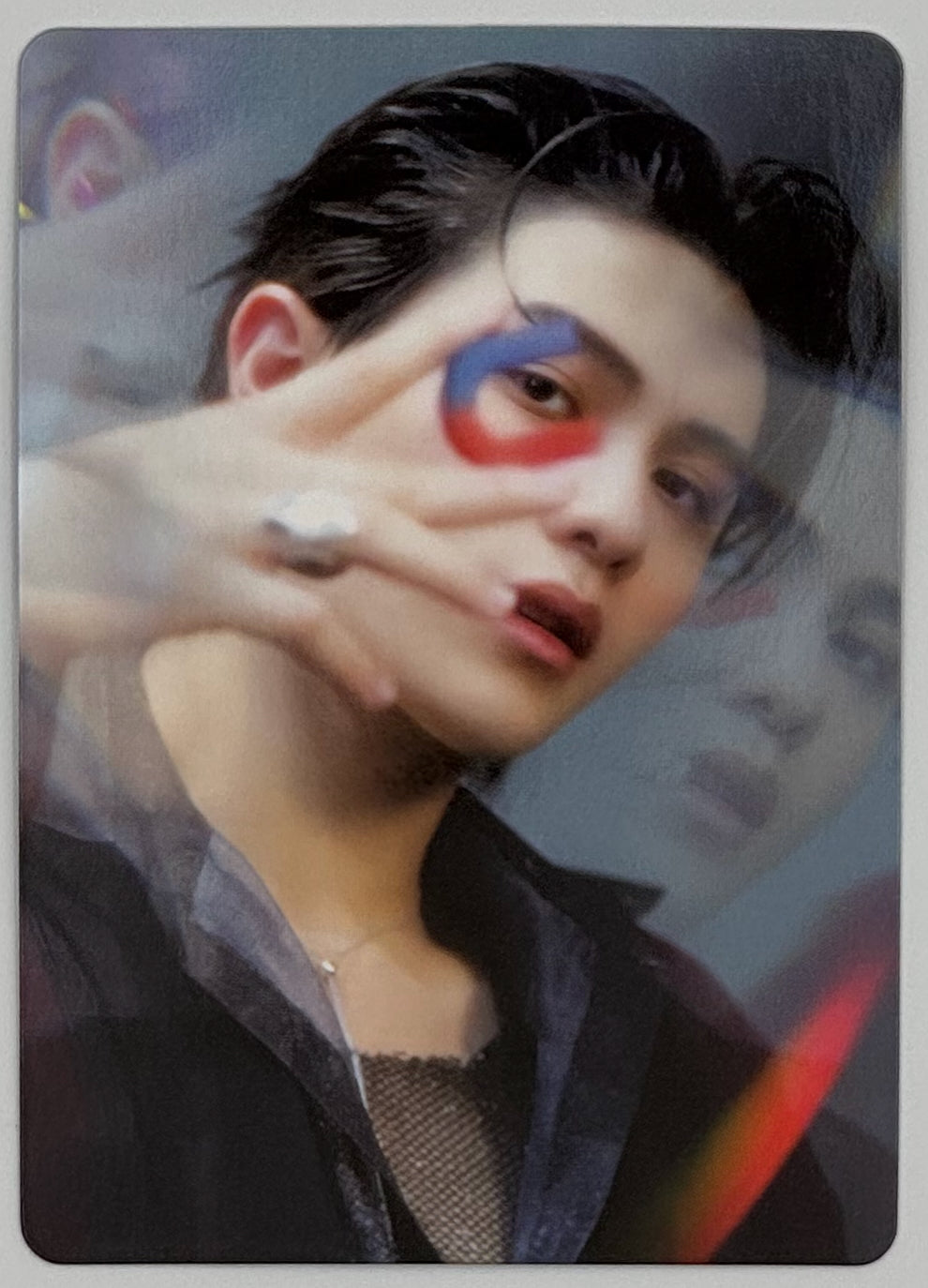 William Est Magnetic Fan Con Random Photocards