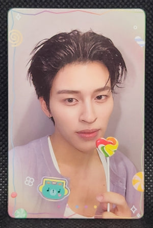 BOYS SELFIE CANDY WINK PHOTOCARDS - Pond Phuwin