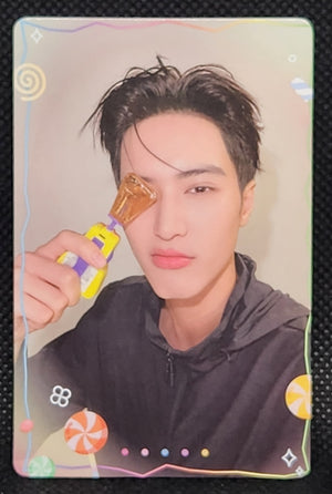 BOYS SELFIE CANDY WINK PHOTOCARDS - Teshow Ping