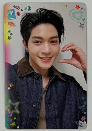 Chokun Aston | Fanival 2026 - Selfie Heart Shot : BOYS Collectible Random Card