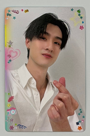 DewTee | Fanival 2026 - Selfie Heart Shot : BOYS Collectible Random Card