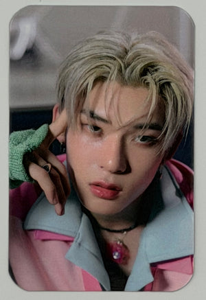 DEXX: Debut Random Photocards