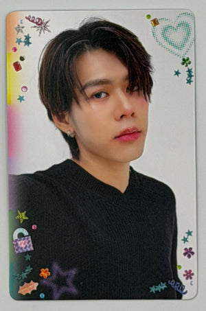 LYKN | Fanival 2026 - Selfie Heart Shot : BOYS Collectible Random Card