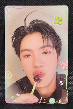BOYS SELFIE CANDY WINK PHOTOCARDS - CLO'VER