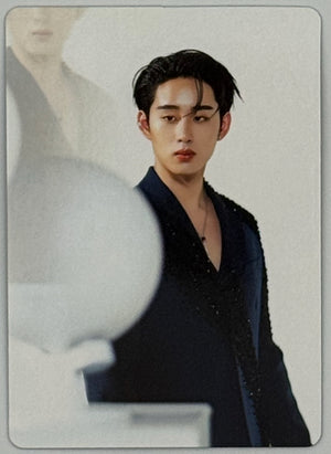 William Est Magnetic Fan Con Random Photocards