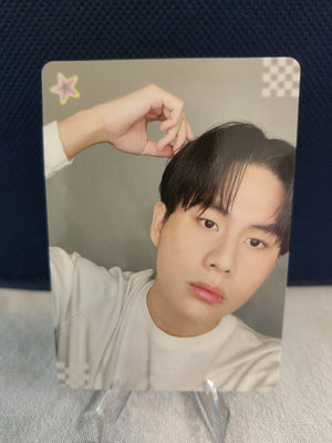 Winny & Satang Collectible Selfie Random Card