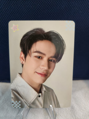 Winny & Satang Collectible Selfie Random Card