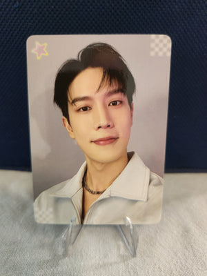 Great & Inn Collectible Selfie Random Card