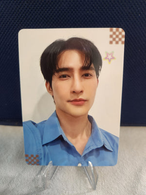 Earth & Mix Collectible Selfie Random Card