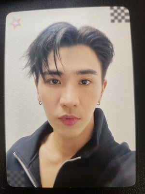 Perth Collectible Selfie Random Card