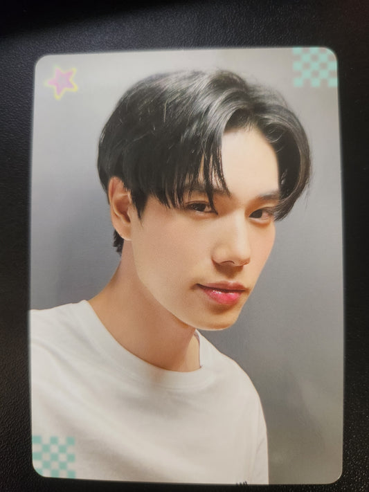 Pond & Phuwin Collectible Selfie Random Card