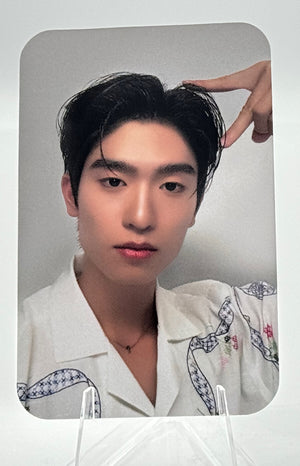 Your Sky Selfie Random Cards: Thomas Kong