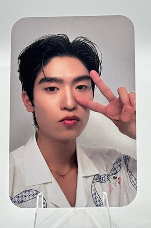 Your Sky Selfie Random Cards: Thomas Kong