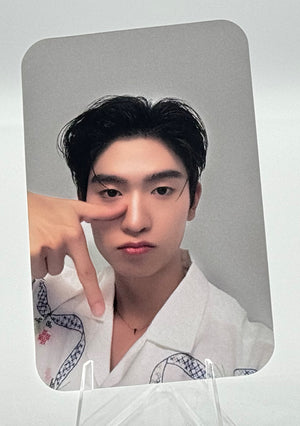 Your Sky Selfie Random Cards: Thomas Kong