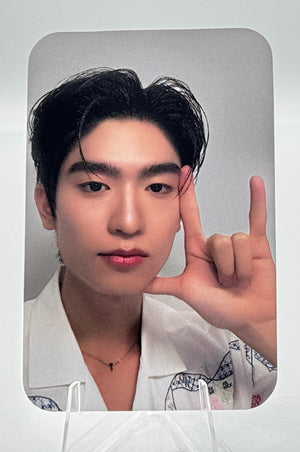 Your Sky Selfie Random Cards: Thomas Kong