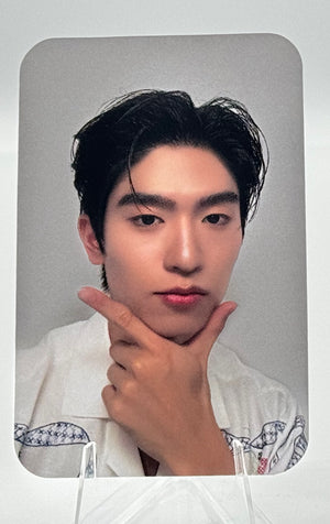 Your Sky Selfie Random Cards: Thomas Kong