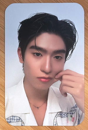 Your Sky Selfie Random Cards: Thomas Kong